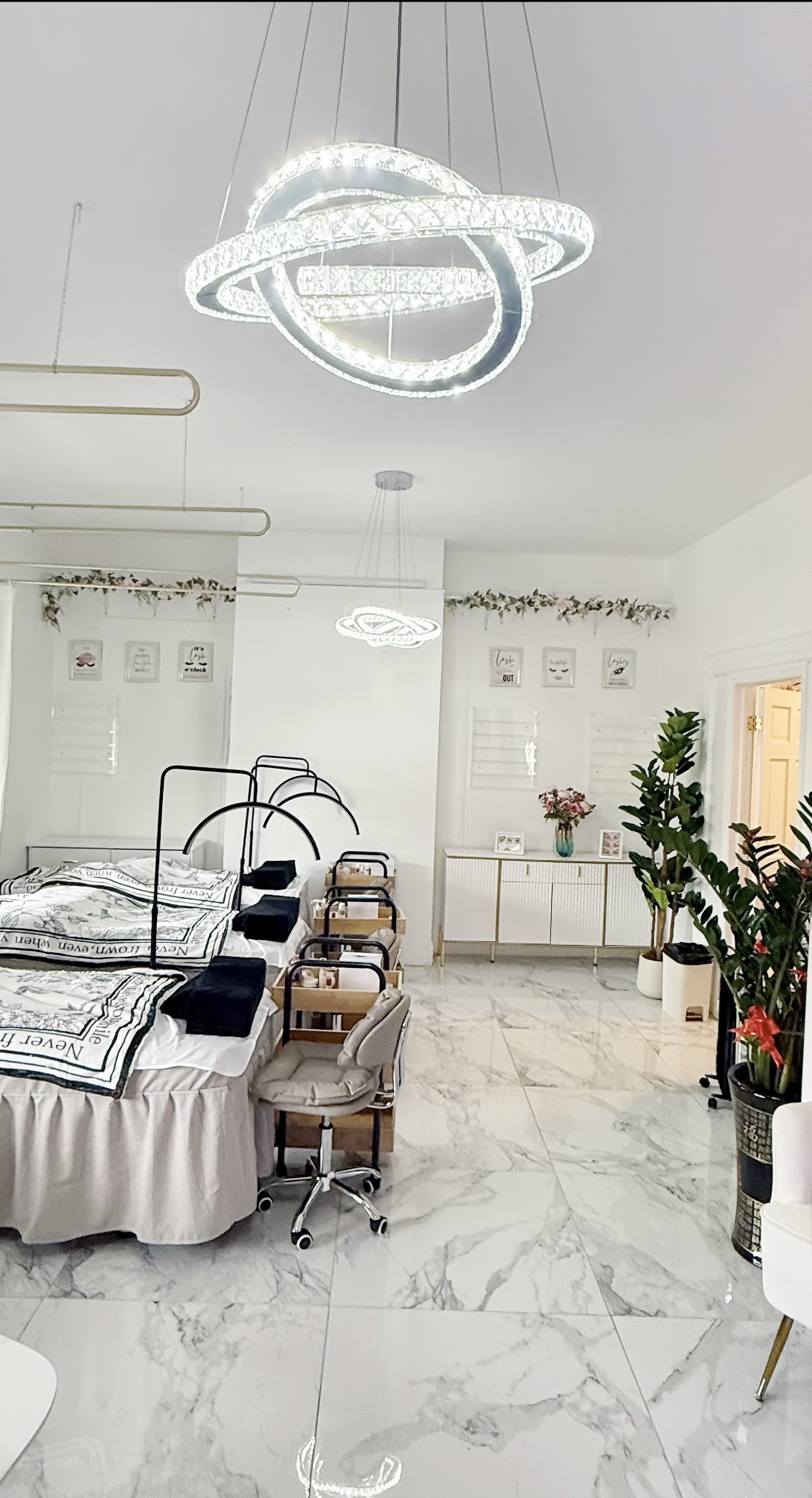 Bling Eyelash & Beauty gallery image