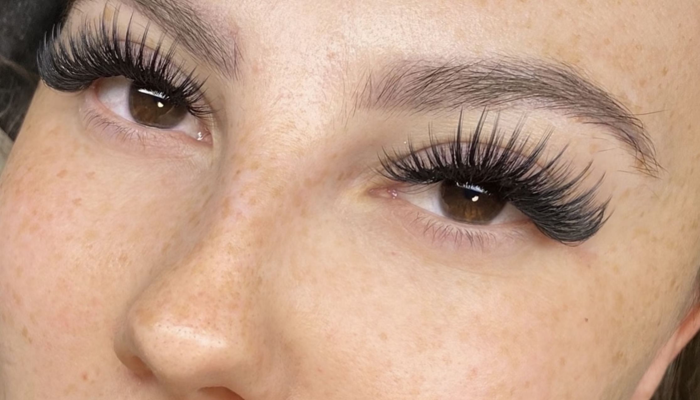 Bling Eyelash & Beauty gallery image